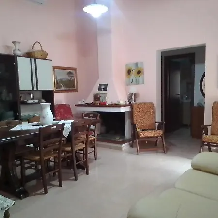 Casa Vacanze * Santa Caterina Di Pittinuri (Sardinia)