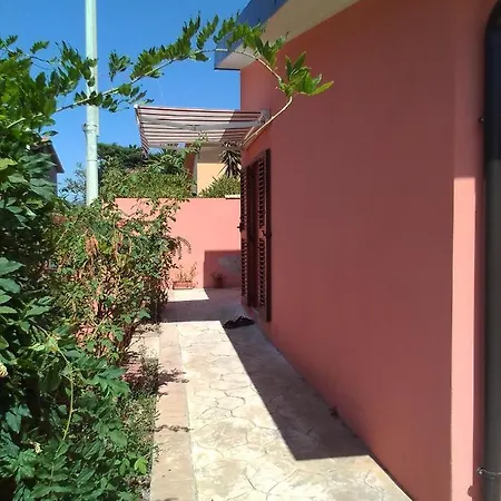 Casa Vacanze Santa Caterina Di Pittinuri (Sardinia)